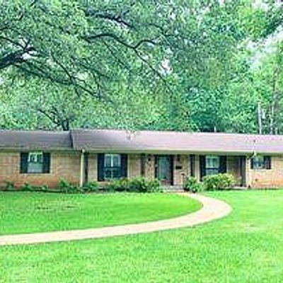 312 Glenwood Dr, Palestine, TX 75801