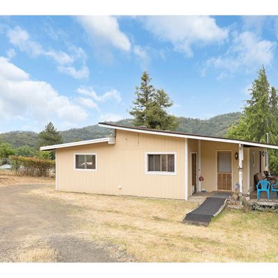 377 Club Ave, Roseburg, OR 97470