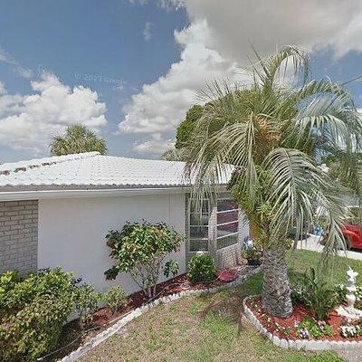 383 Circlewood Dr, Venice, FL 34293