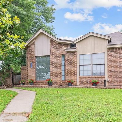 454 Little Valley Ct, Fort Worth, TX 76108