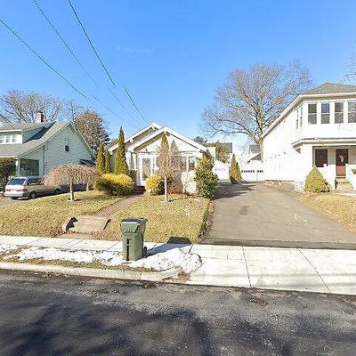 62 Fennbrook Rd, West Hartford, CT 06119