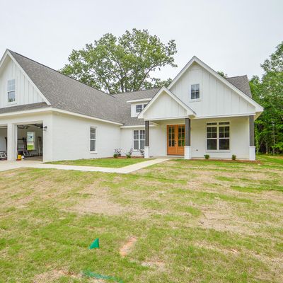 54 Ridgeway Dr, Starkville, MS 39759