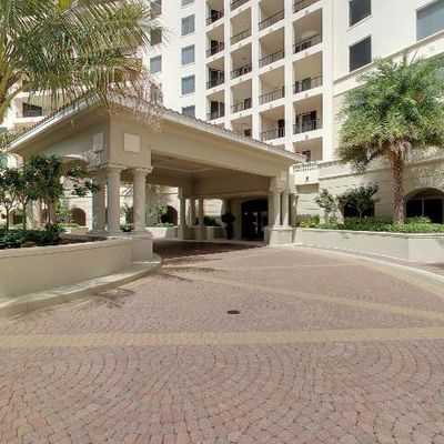 7575 Pelican Bay Blvd #605, Naples, FL 34108