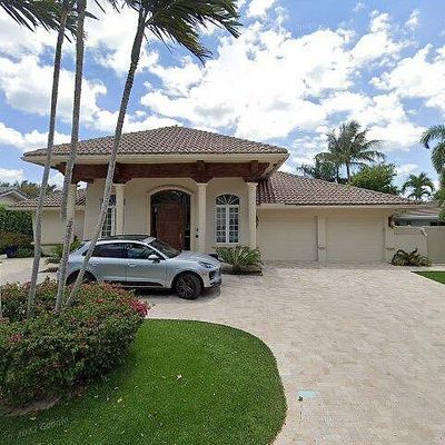 784 Toledo Dr, Boca Raton, FL 33432