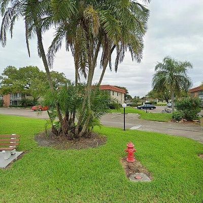 8 Vista Palm Ln, Vero Beach, FL 32962