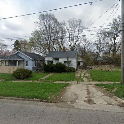 929 S Ballenger Hwy, Flint, MI 48532