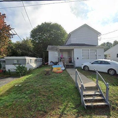 956 Wood St, Old Forge, PA 18518