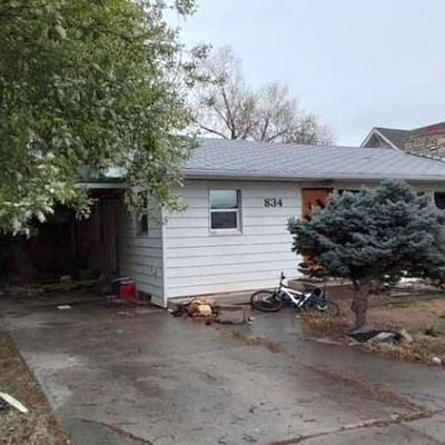 834 Arapahoe St, Thermopolis, WY 82443
