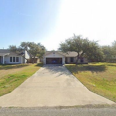 1016 Hickory Ave, Rockport, TX 78382