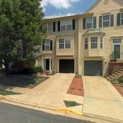 102 Park Brook Ct, Stafford, VA 22554