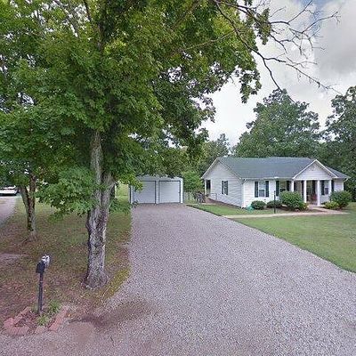 1020 Neill Cemetery Dr, Savannah, TN 38372