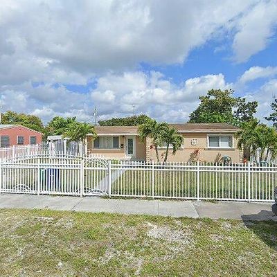 1061 Nw 196 Th Ter, Miami, FL 33169