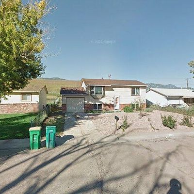 1072 Cambridge Ave, Colorado Springs, CO 80906