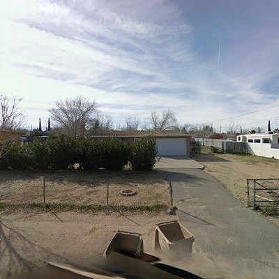 10768 Redwood Ave, Hesperia, CA 92345