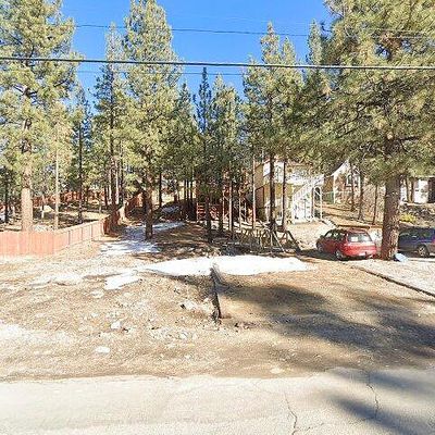 108 Pineview Dr, Big Bear City, CA 92314