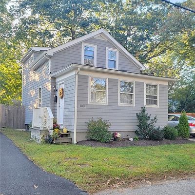 100 Pine Grove St, Rumford, RI 02916