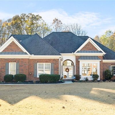 1213 Spruce Creek Ln, Lawrenceville, GA 30045