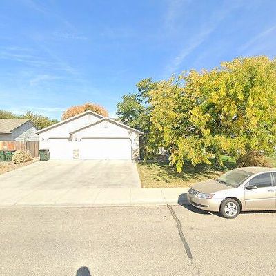 1214 W Penelope St, Kuna, ID 83634