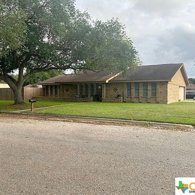 123 Spyglass Hill St, Port Lavaca, TX 77979