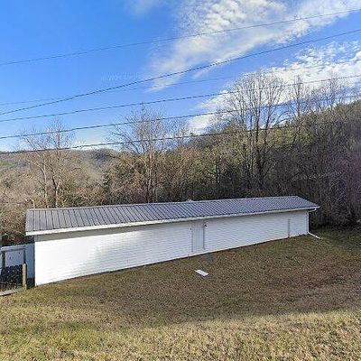 124 Tolley Ln, Erwin, TN 37650