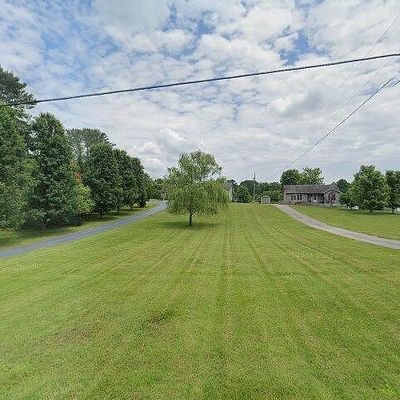 127 Middle Dr, Sparta, TN 38583