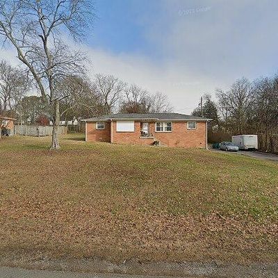 1315 Coreland Dr, Madison, TN 37115