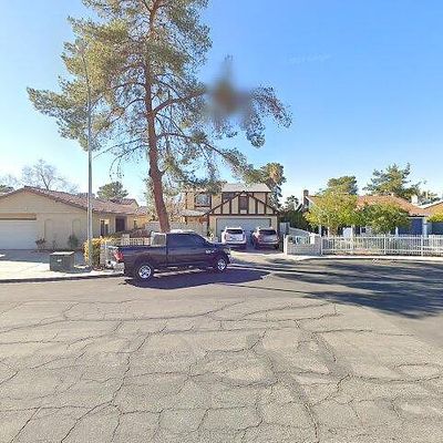 1327 Chatsworth Ct, Las Vegas, NV 89142