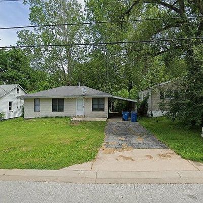 133 Reasor Dr, Saint Louis, MO 63135