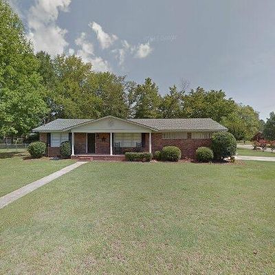 1111 Pineneedle Dr, Perry, GA 31069