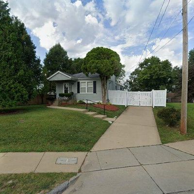 11135 Old Halls Ferry Rd, Saint Louis, MO 63136