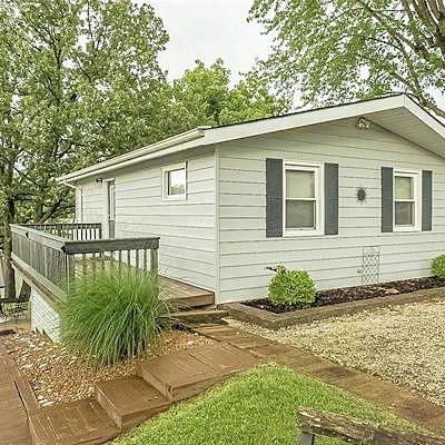 1115 Sunset Dr, Catawissa, MO 63015