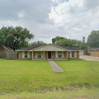 1118 Robert St, Pearland, TX 77581