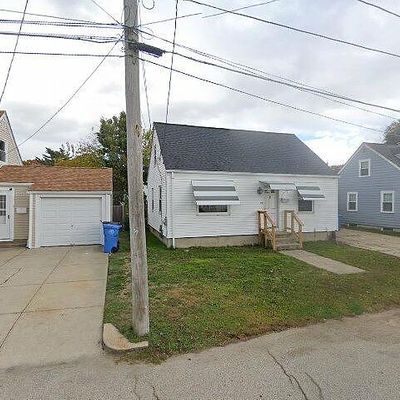 113 Chandler Ave, Cranston, RI 02910