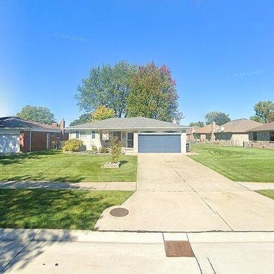 11331 Hemlock Dr, Sterling Heights, MI 48312