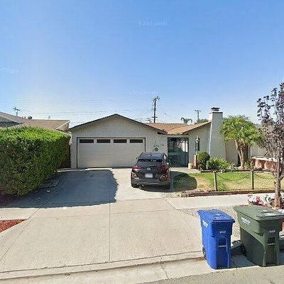 11330 Chadwell St, Lakewood, CA 90715