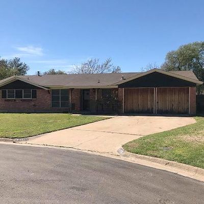 1161 Valley View Dr, Hurst, TX 76053