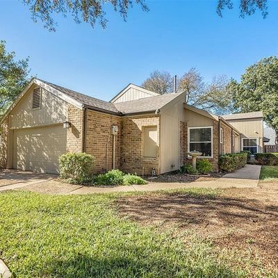 14901 Le Grande Dr, Addison, TX 75001