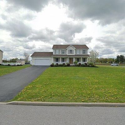 151 Barberry Ln, Alden, NY 14004