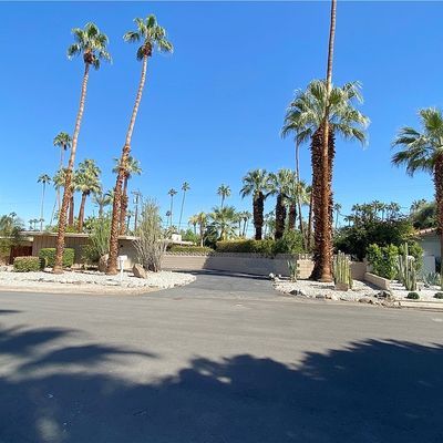 1562 S Indian Trl, Palm Springs, CA 92264