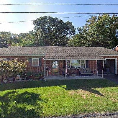 16 Henry Dr, Lewistown, PA 17044