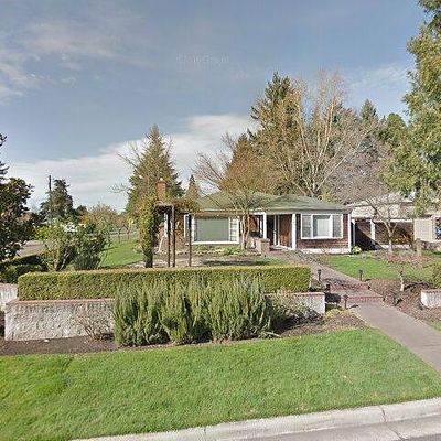 1605 Crown Ave, Medford, OR 97504