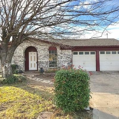 1620 S Hughes Ave, Fort Worth, TX 76105