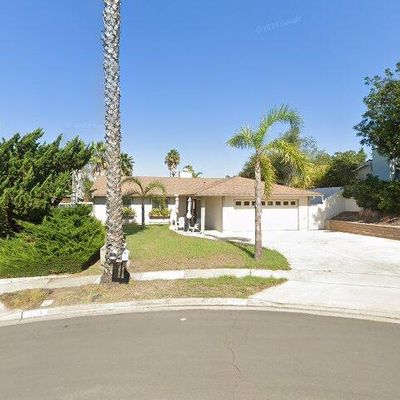 1355 Durian Ct, Vista, CA 92083