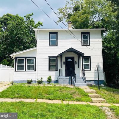 14 E Crestwood Ave, Somerdale, NJ 08083