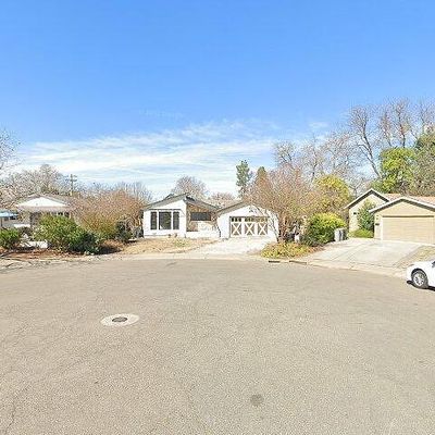 1411 Chestnut Pl, Davis, CA 95618