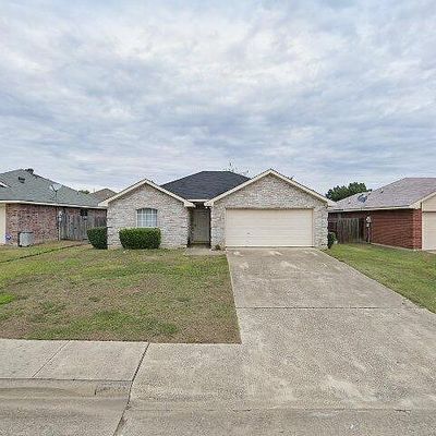 1414 Aviary Dr, Desoto, TX 75115