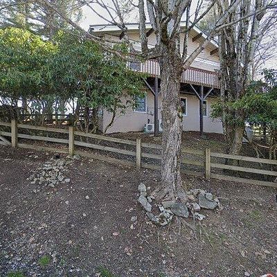 143 Grassy Gap Loop Rd, Beech Mountain, NC 28604