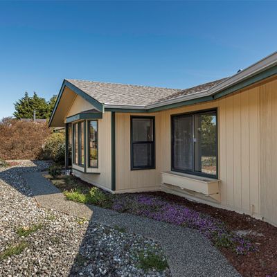 1431 Thornton Dr, Sequim, WA 98382