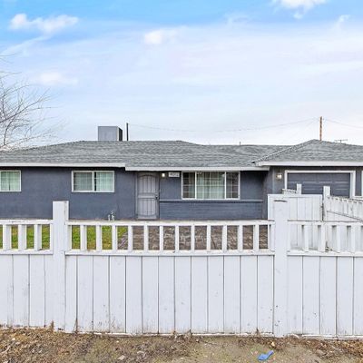 14312 Front St, Armona, CA 93202