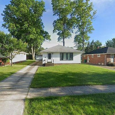 14400 Wheeler Rd, Maple Heights, OH 44137